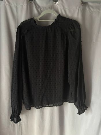 Blouse manches longues dentelle