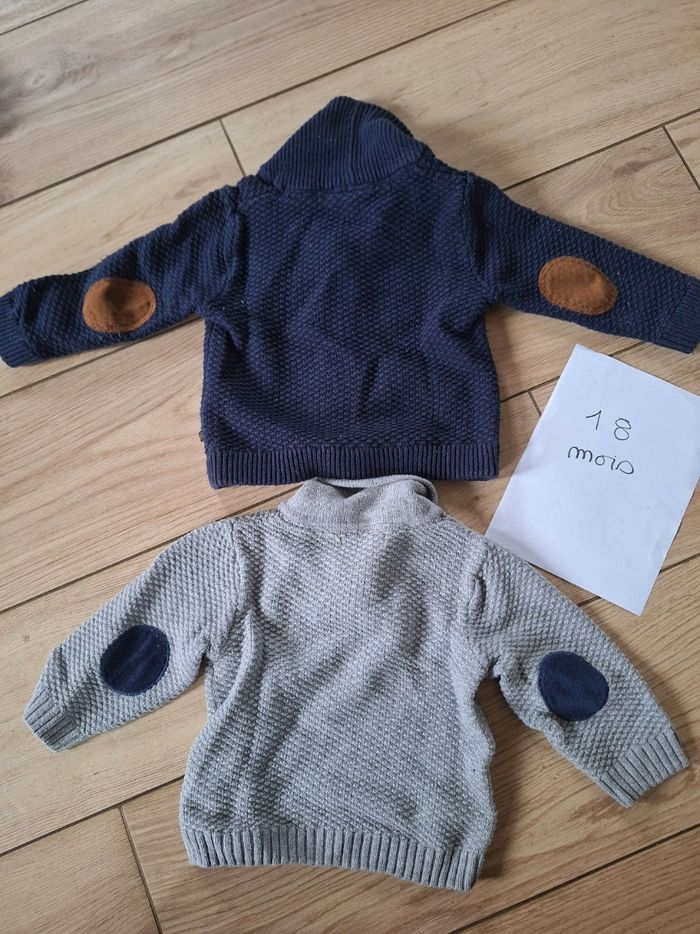 Lot pulls/ gilet 18 mois garçon - photo numéro 2
