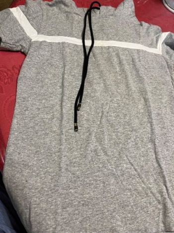 Teeshirt manches courtes à capuche taille S  Cloothes man