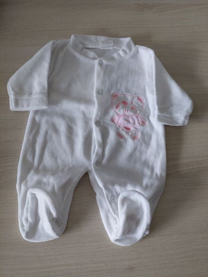 Grenouillère blanche fille 1 mois