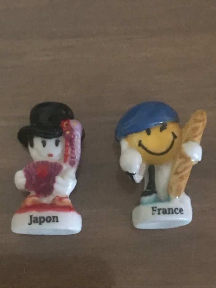 2 fèves Pays France et Japon
