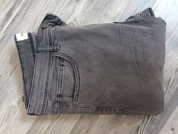 Jean pull&bear taille 42