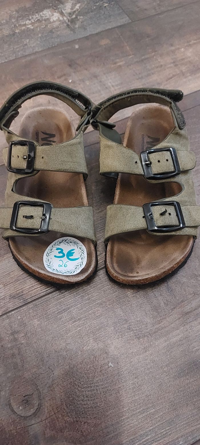 Sandale  26 3 euros