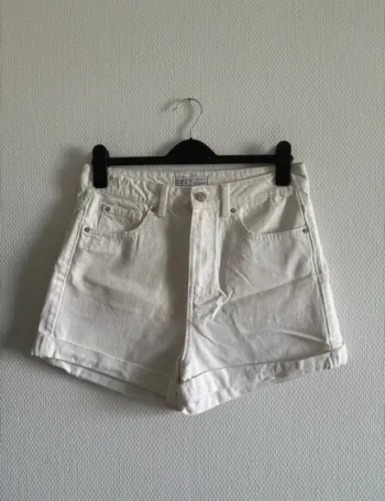 Short en jean coupe mom blanc