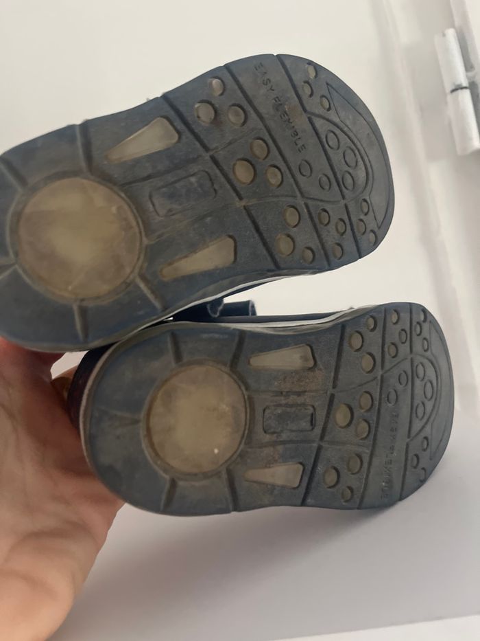 Chaussure bébé Mickey taille 23 - photo numéro 6