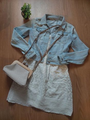 Robe blanche motif feuilles T.M Stradivarius TBE 🤍