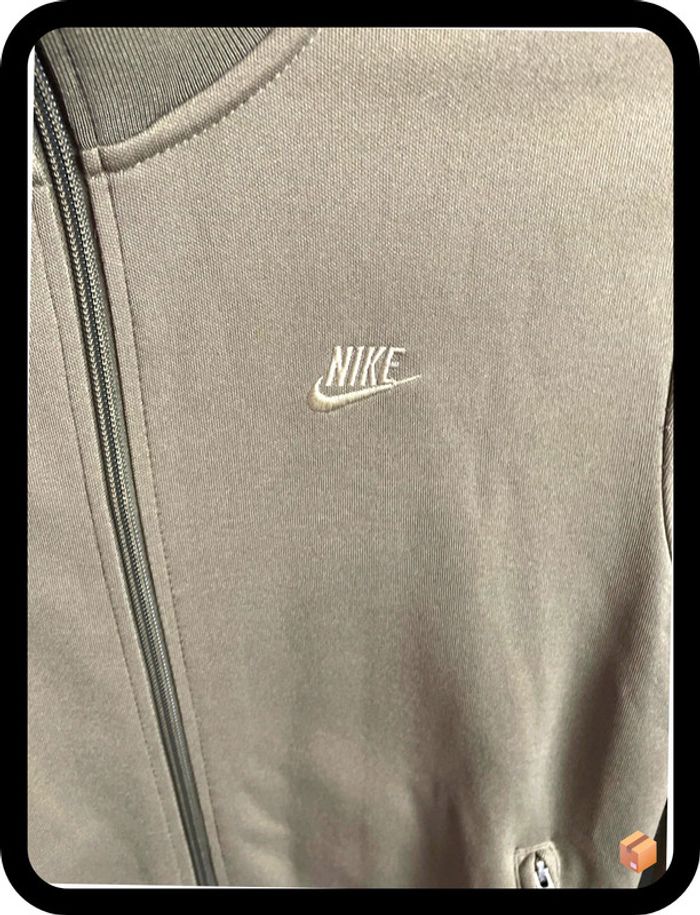 Veste Nike homme Taille S taille grand – Marron kaki – Parfait état - photo numéro 2
