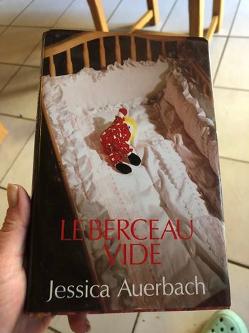 Jessica auerbach le berceau vide