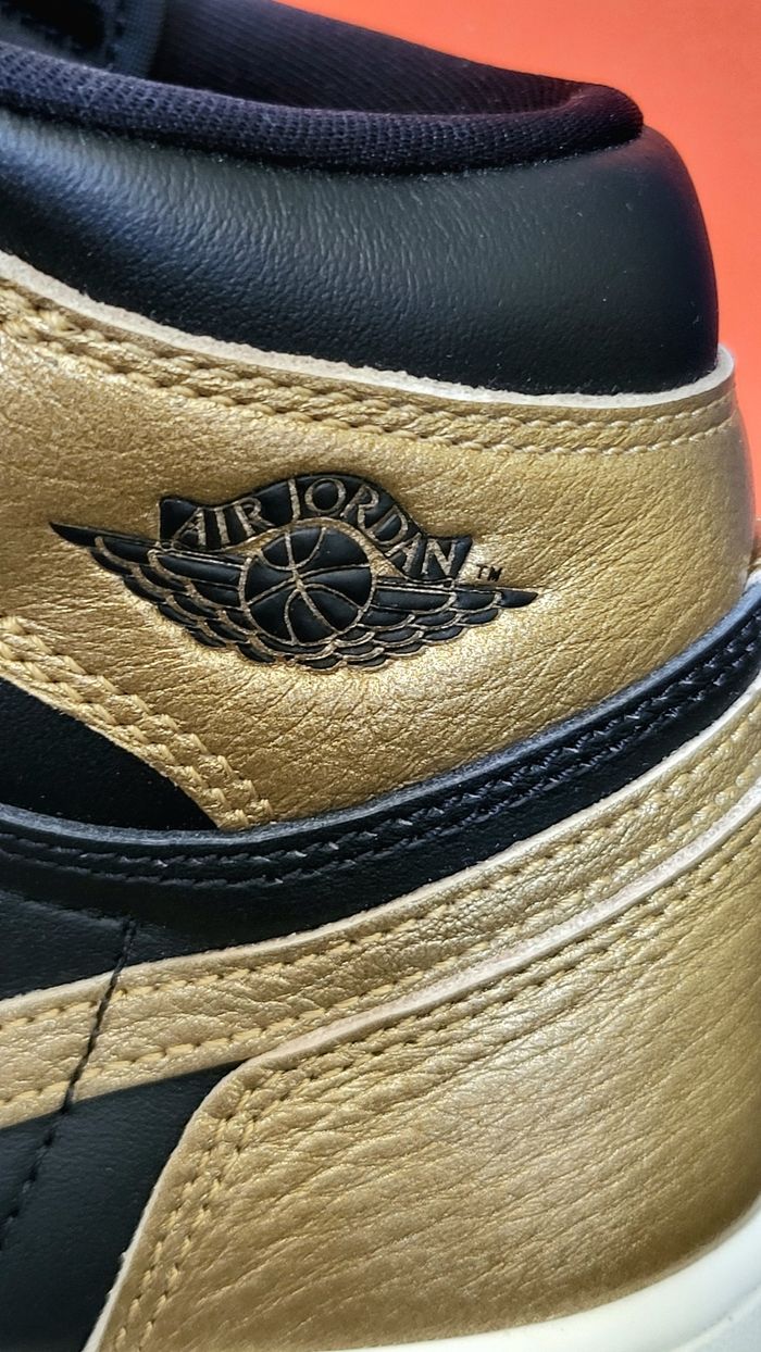 Air Jordan 1 Retro High OG Black Metallic Gold Sail - DZ5485071 - Unisex - Size : 38.5 🌈🌈 - photo numéro 8