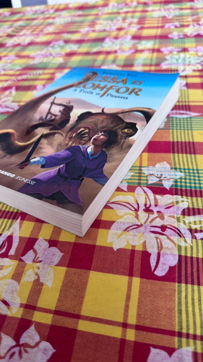 Tessa et Lomfor - Tome 3 : Trolls et Pieuvres - Aventure épique jeunesse - photo numéro 3