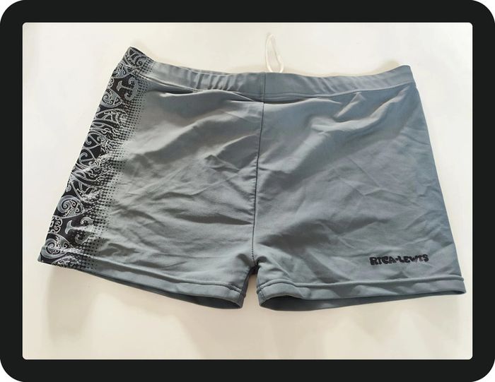 Short de bain gris et noir Rica Lewis Taille 4