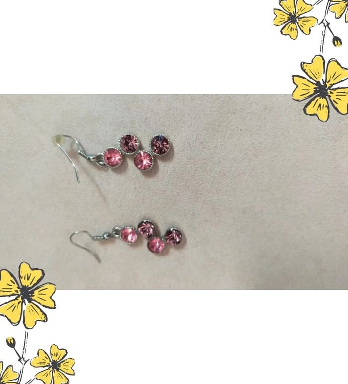 Boucles d’oreilles pendantes argentées & strass rose clair_ Collection Nuances de Rose - photo numéro 4