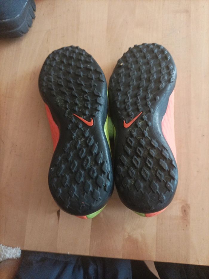 Chaussure foot salle - photo numéro 2