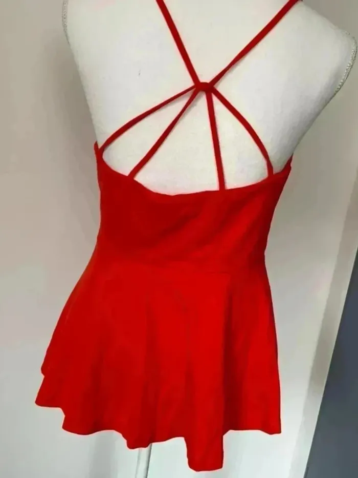 Joli Top rouge taille 36 - photo numéro 3