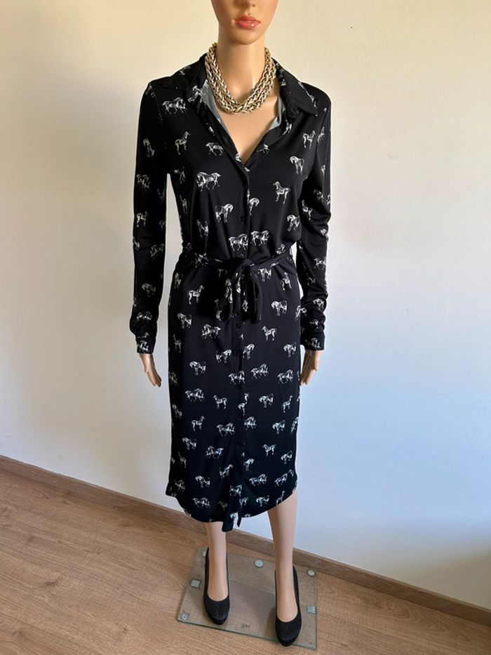 Robe noire et blanche imprimée mi longue WE taille S jamais portée - photo numéro 3
