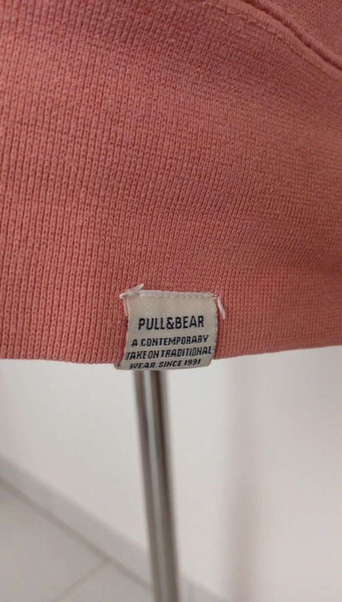 Sweat Pull&Bear rose à capuche. Taille M - photo numéro 3