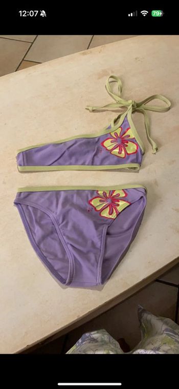 Bikini 8 ans