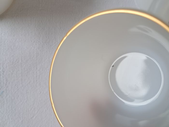 Lot de 11 tasses + 11 sous tasses Arcopal liseré or France Vieux tacots vieilles voitures vintage an - photo numéro 2