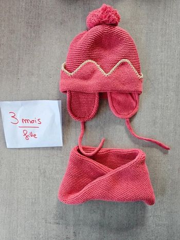 Bonnet et tour de cou