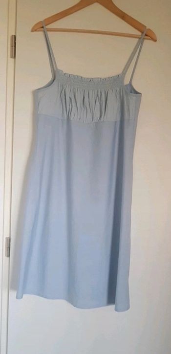 Robe d'été à bretelles bleu ciel