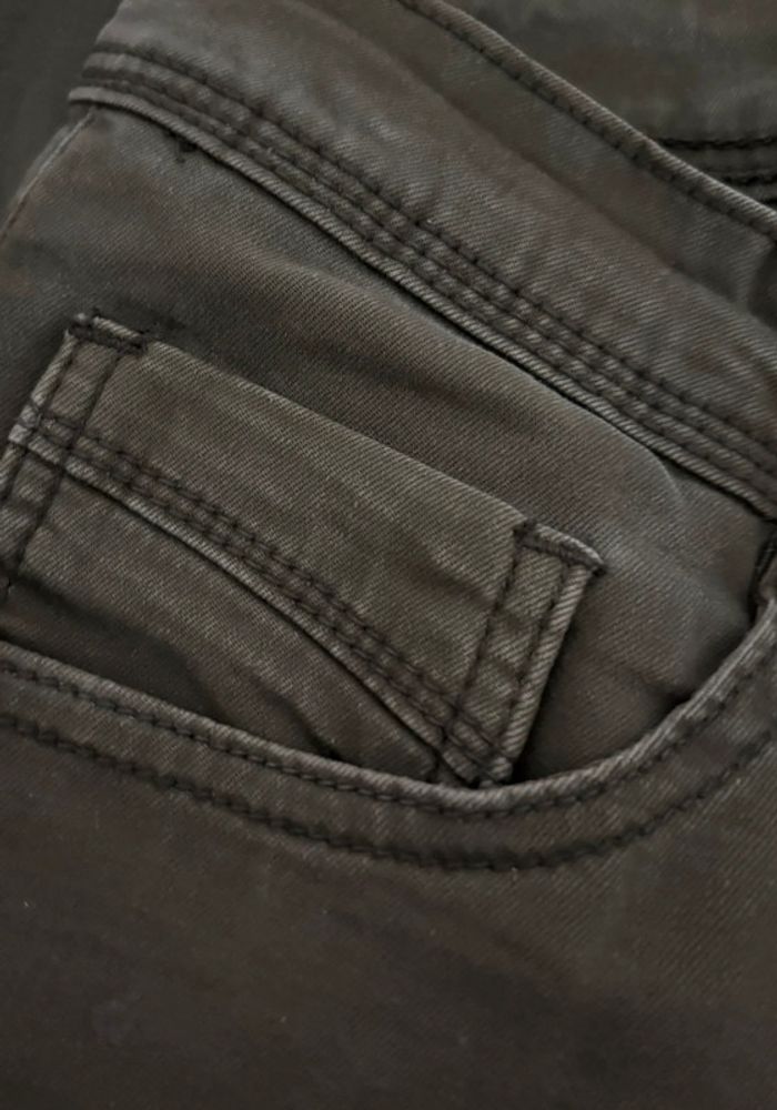 Jeans troué vert - photo numéro 5
