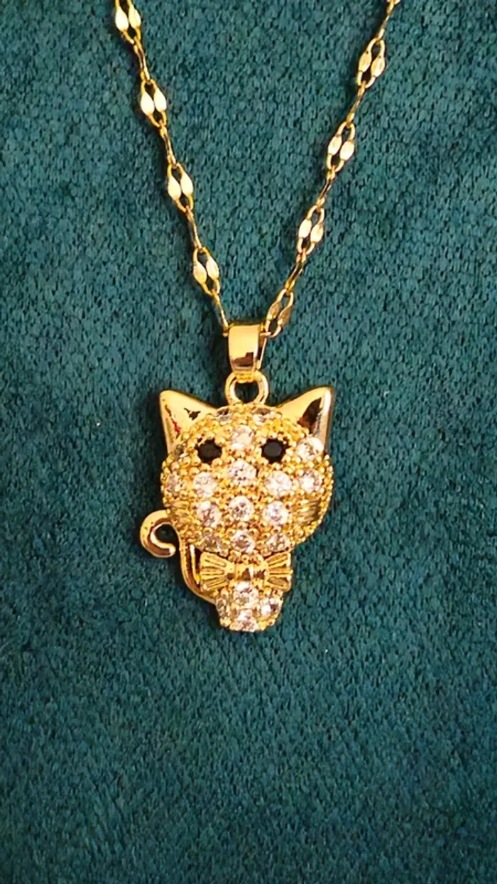 Collier pendentif chat 🐱