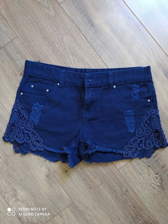 Short avec dentelle