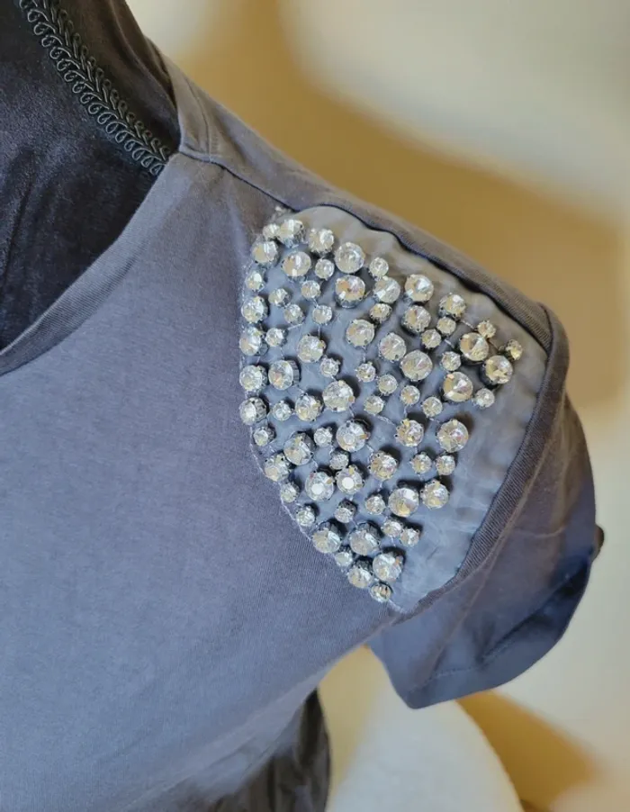 T-shirt Zara gris strass brillant - photo numéro 2
