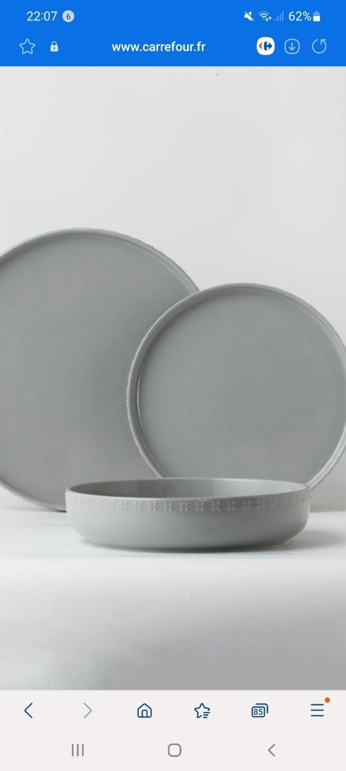 Deux sets vaisselle neufs à 35 je ne fait pas d envoie - photo numéro 3
