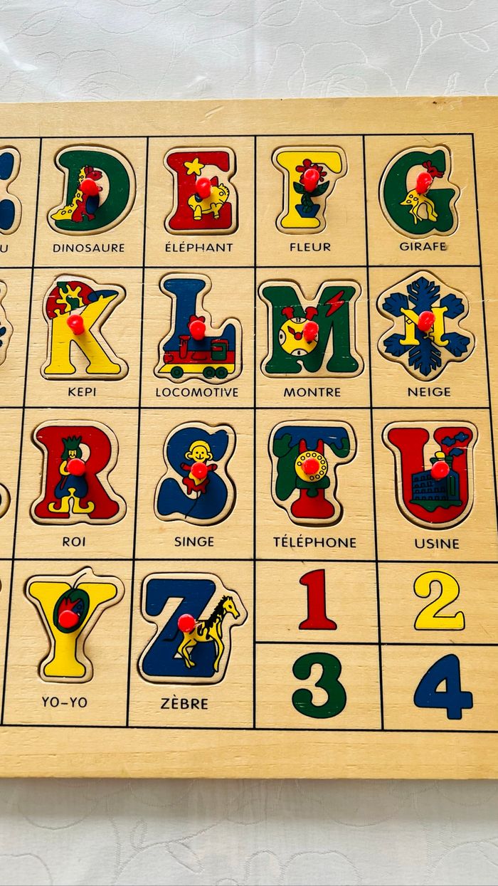 Puzzle en bois enfant lettres alphabet - photo numéro 3