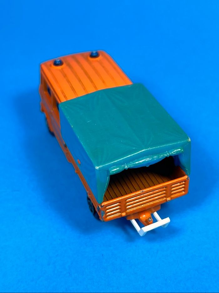 Majorette vintage : Camion Mercedes Travaux Publics - photo numéro 5