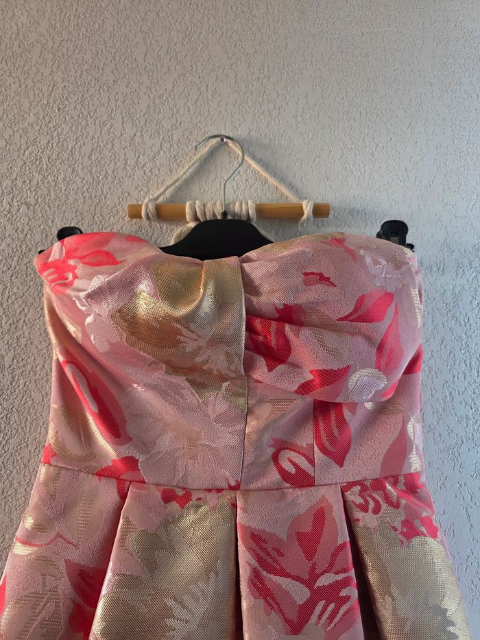 Magnifique robe patineuse bustier Naf Naf taille 34 - photo numéro 4