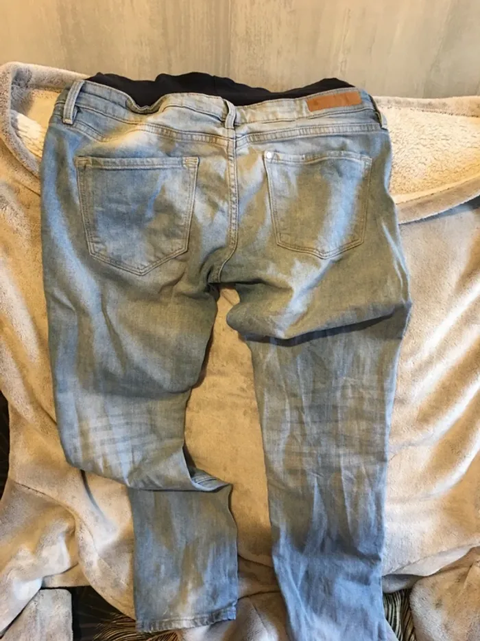 Jeans troué grossesse - photo numéro 4