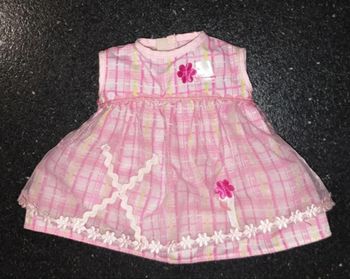 Robe pour poupon poupée