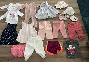 Lot de vêtements fille 9 mois - 20 euros