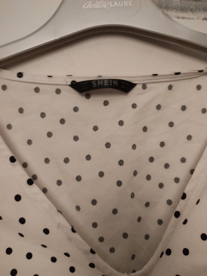 Top blanc a pois - photo numéro 3