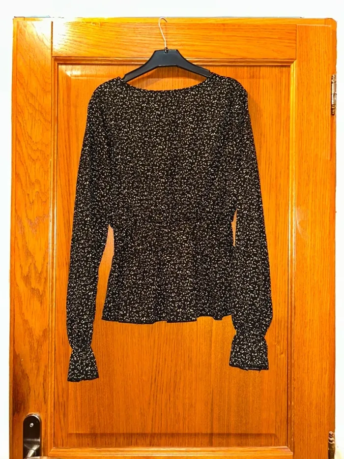 Blouse noir à motif - photo numéro 3