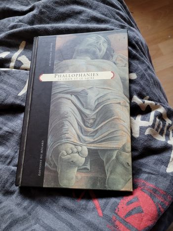 Phallophanies  la chair et le sacré