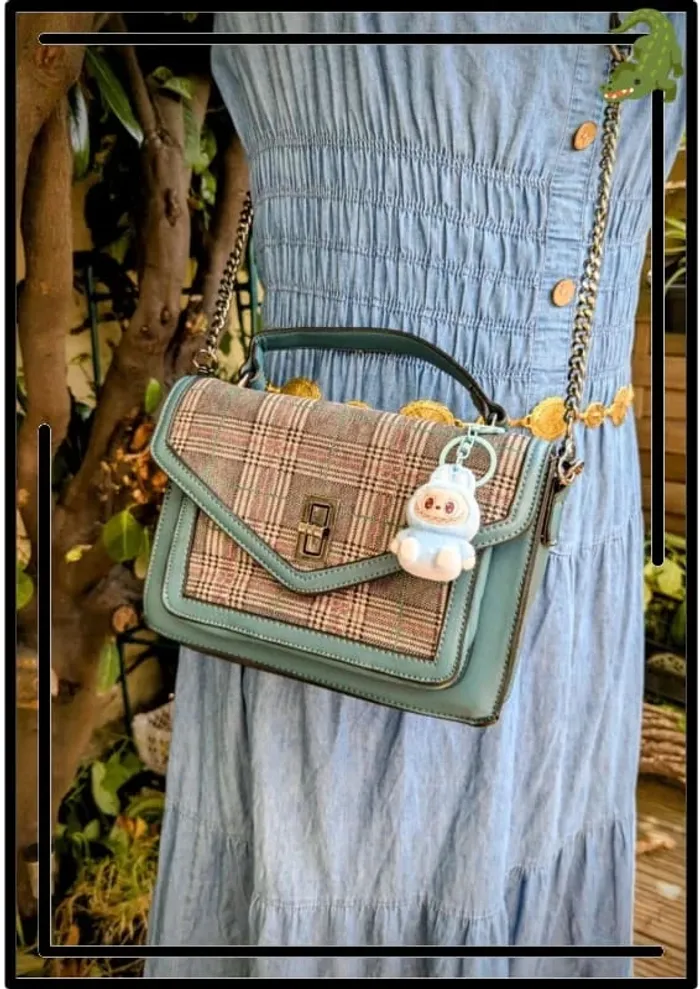 Sac bandoulière à motif tartan et simili cuir bleu canard