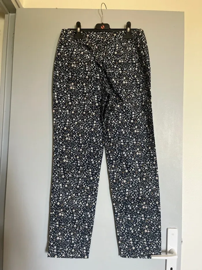 Pantalon fleuri - photo numéro 4