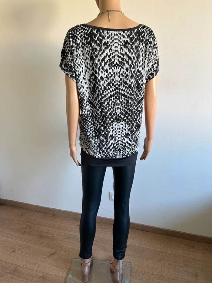 Blouse noire et blanche à manches courtes JBC taille M jamais portée - photo numéro 9