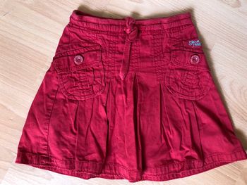 Jolie jupe courte rouge T. 2 ans/24 mois/92 cm Logg TBE