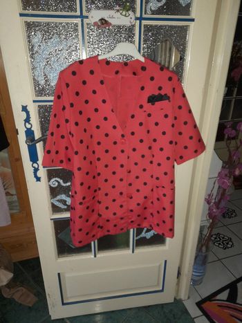 Jolie veste à pois chic