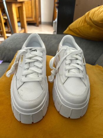 Baskets Puma Mayze blanches et beige