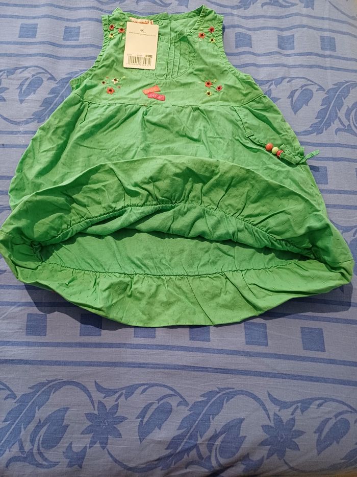 Robe neuve taille 18 mois - photo numéro 5