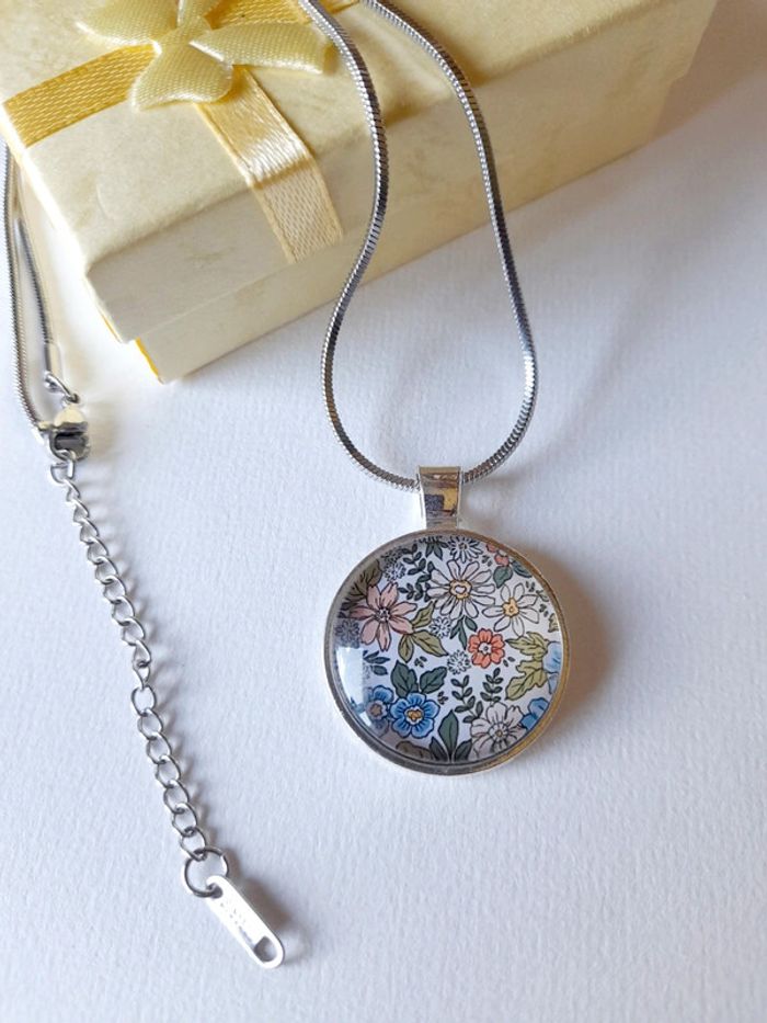 Collier vintage fleuri - photo numéro 4