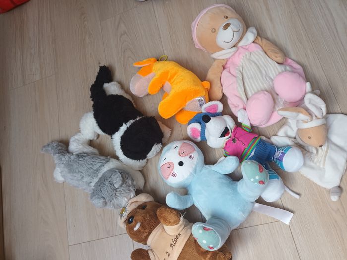 Lot 8 peluches