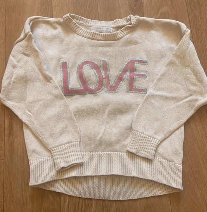 Pull LOVE fille 4 ans