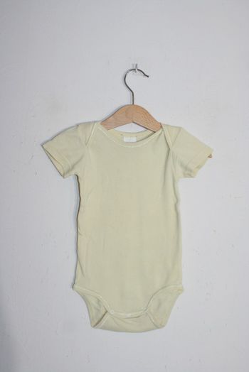 Body jaune clair Mots d'enfants 18m