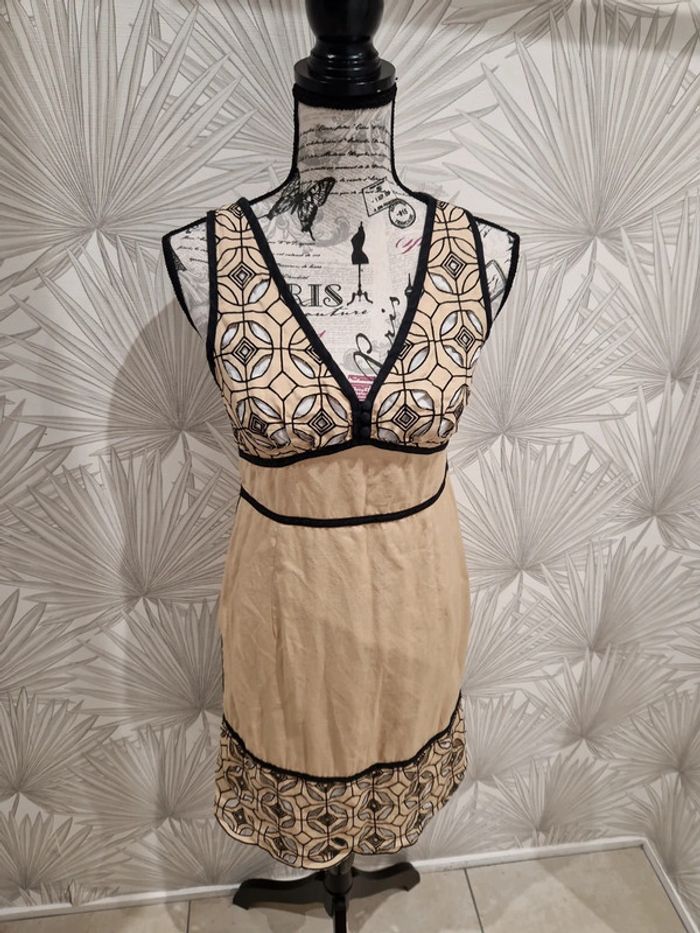 Jolie robe chic beige et noire taille 36 - photo numéro 3